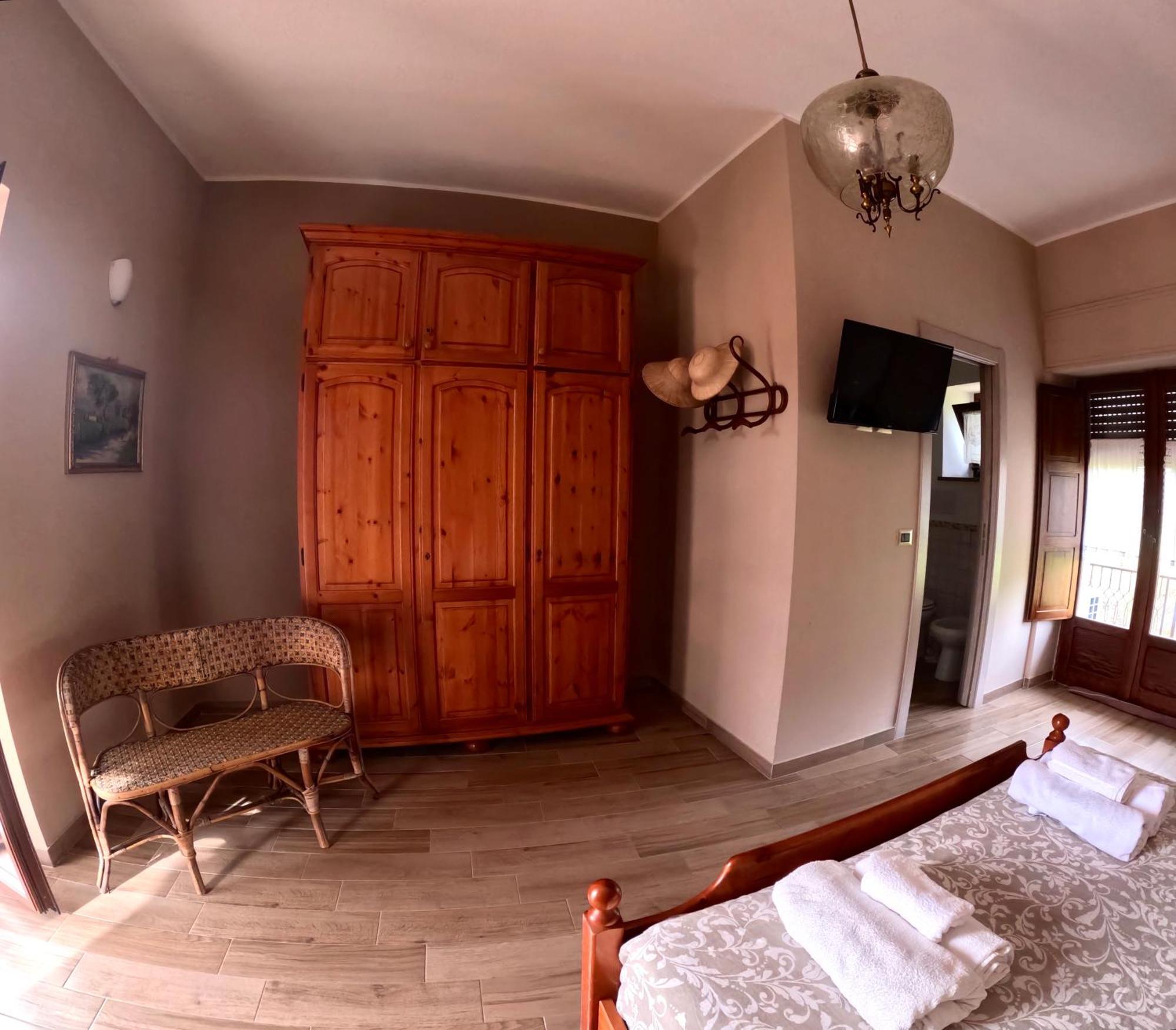 B&B A Casa Di Maybe Касерта Екстериор снимка