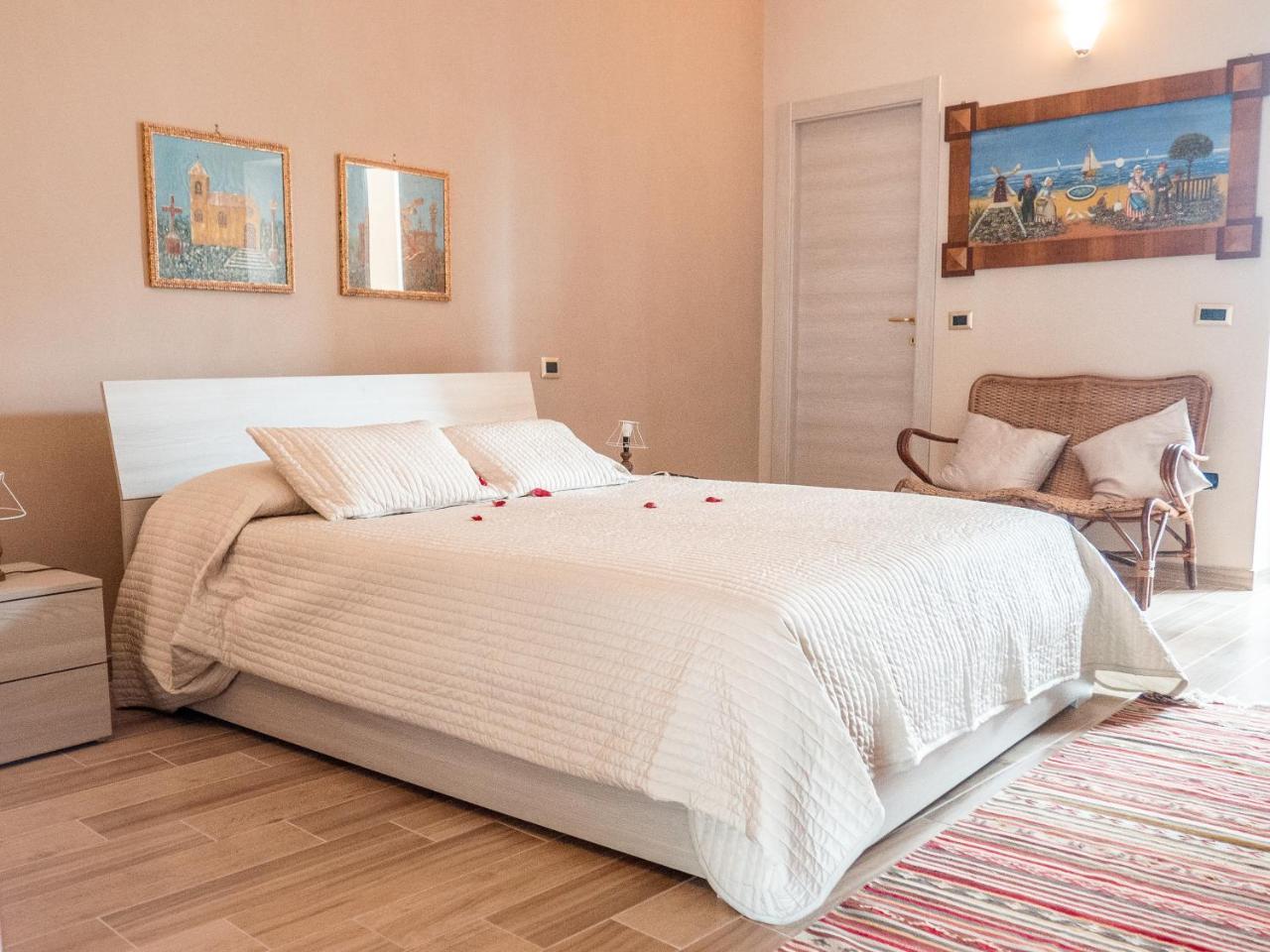 B&B A Casa Di Maybe Касерта Екстериор снимка